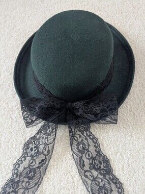 Arlin dark green wool hat